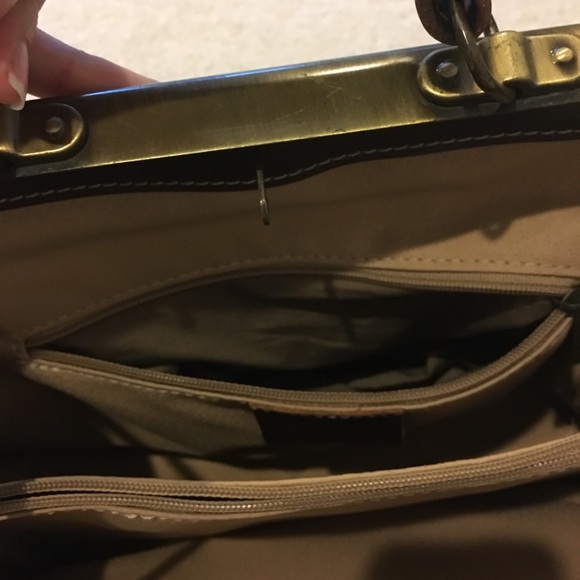 Italian leather dr bag - Picture 6 of 8